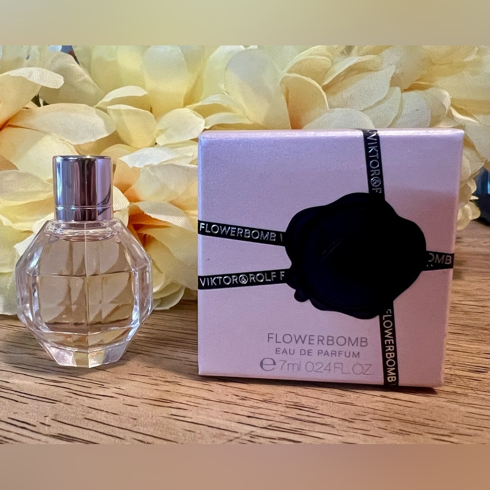 Viktor & Rolf Flowerbomb travel mini 7ml